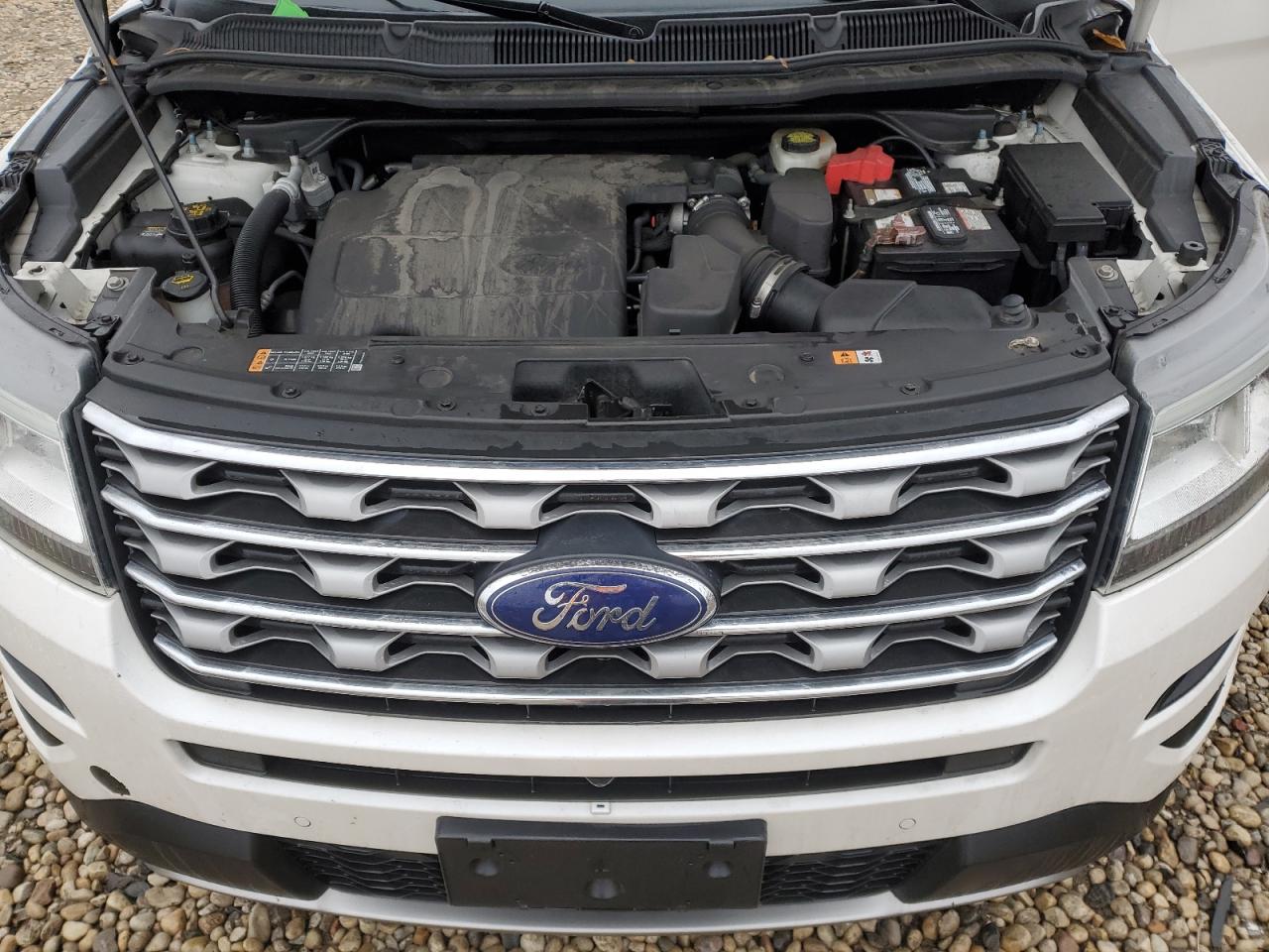 2016 Ford Explorer - Image 13