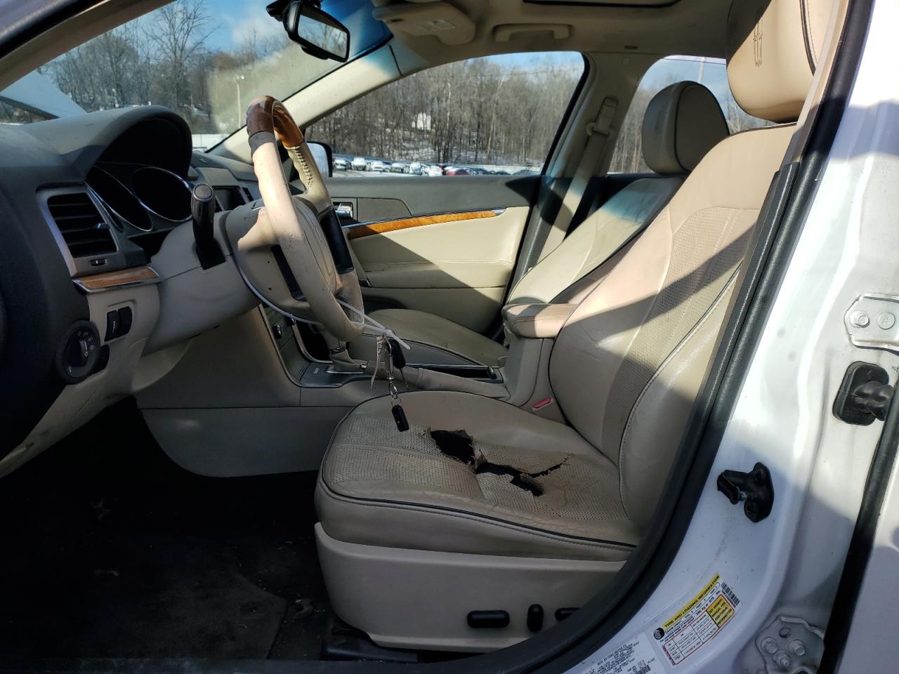 2010 Lincoln MKZ - Image 7