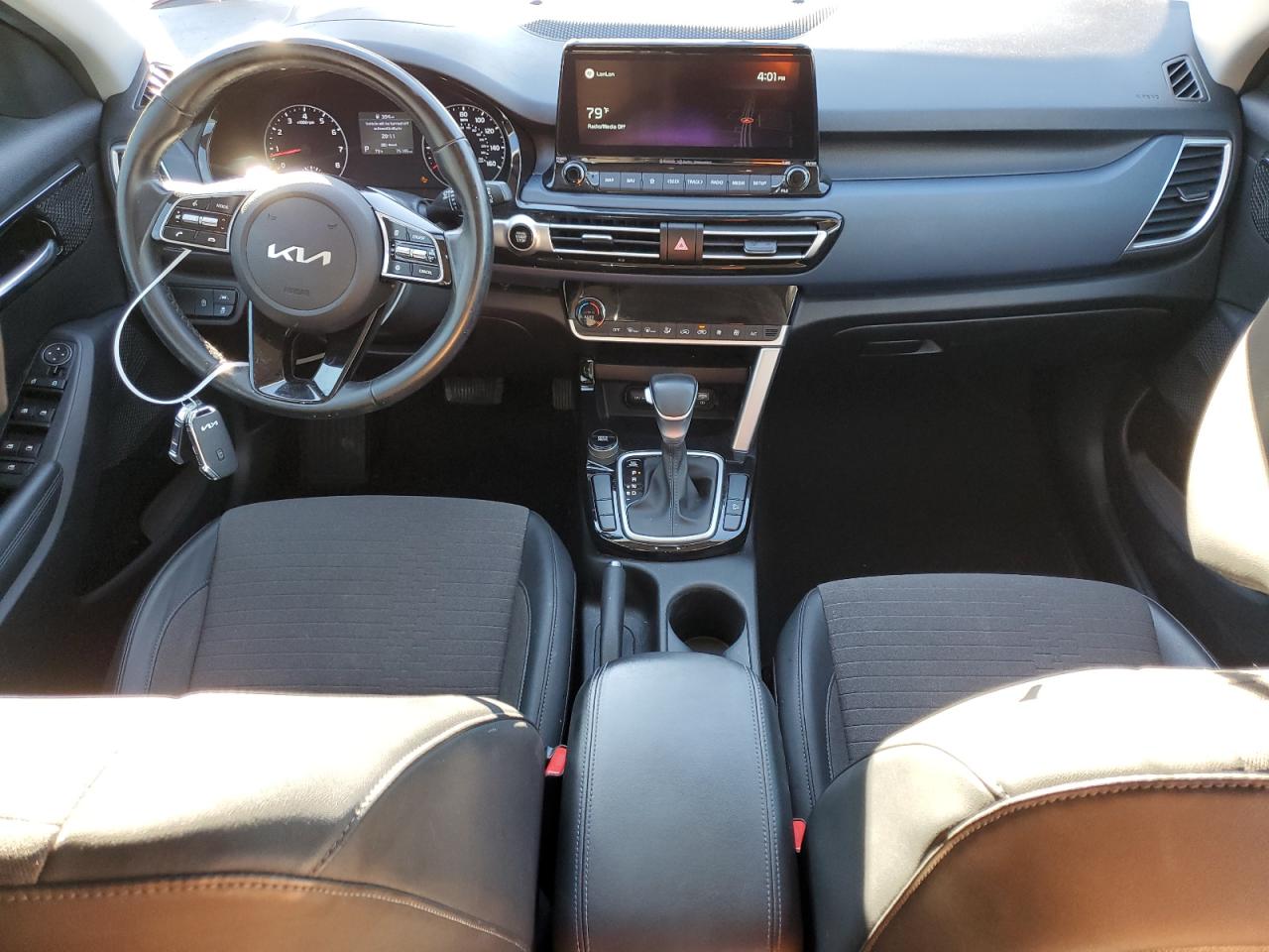 2022 Kia Seltos - Image 8