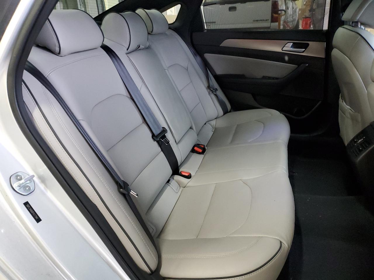 2015 Hyundai Sonata - Image 10