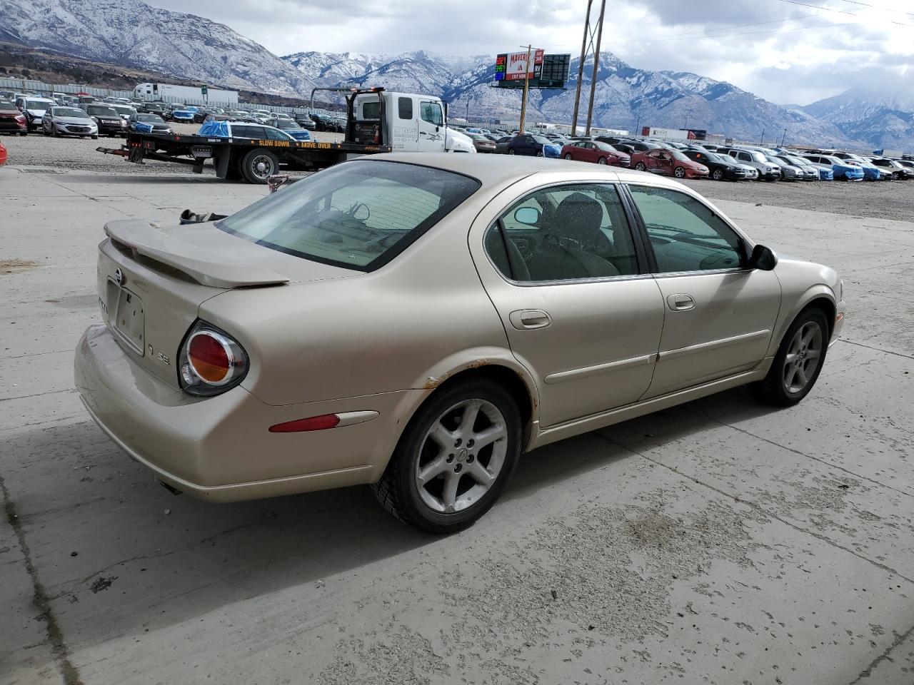 2002 Nissan Maxima - Image 3