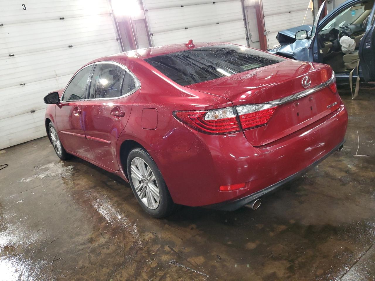 2014 Lexus ES - Image 2