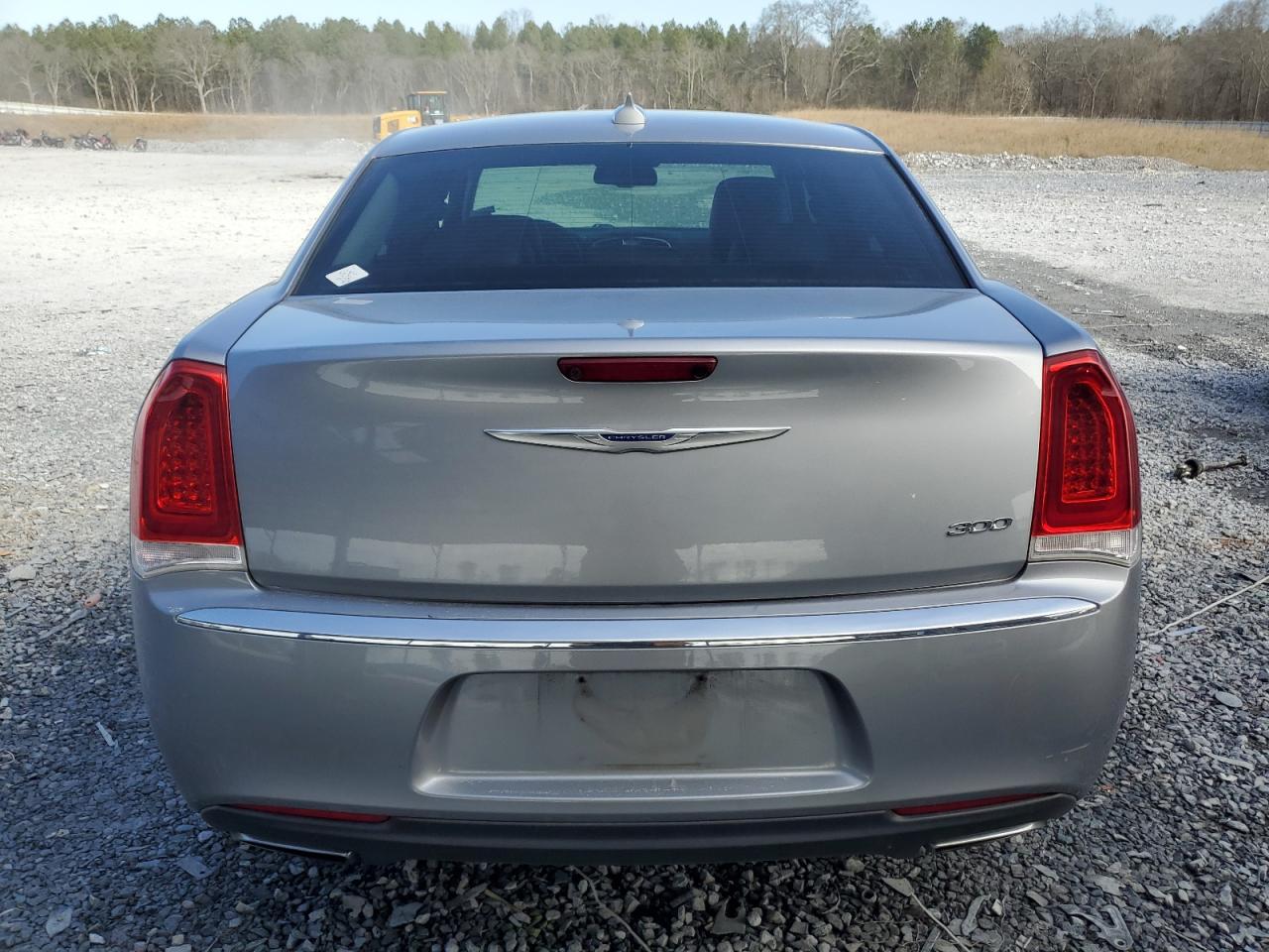 2016 Chrysler 300 - Image 6