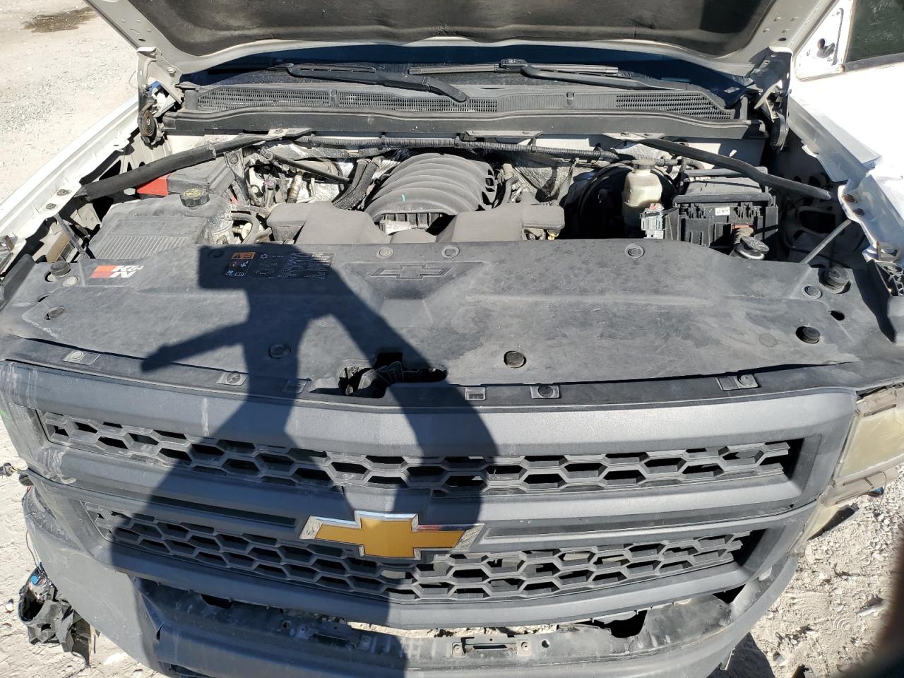 2014 Chevrolet Silverado - Image 11