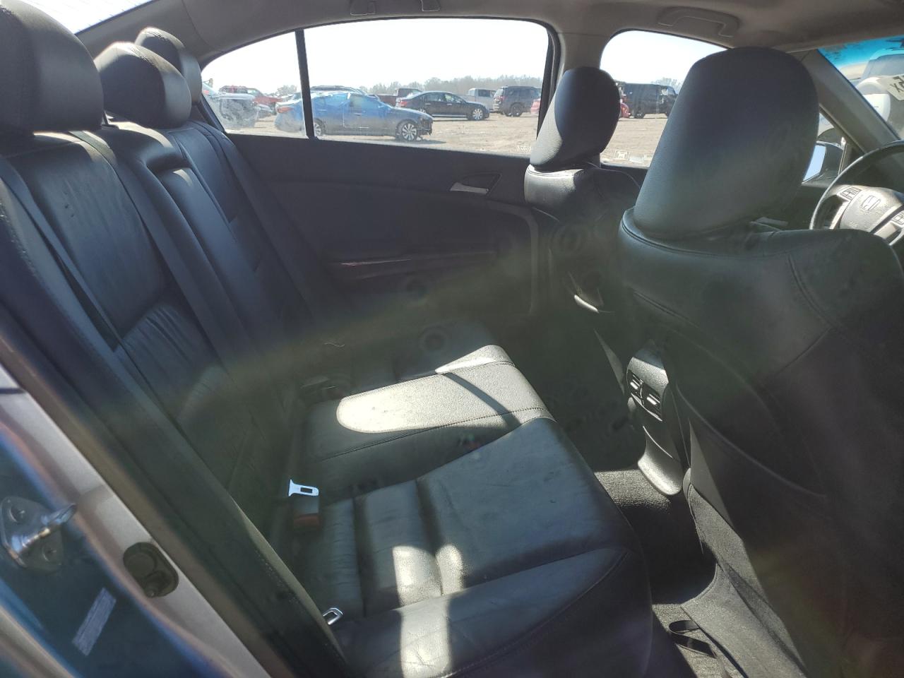 2011 Honda Accord - Image 10
