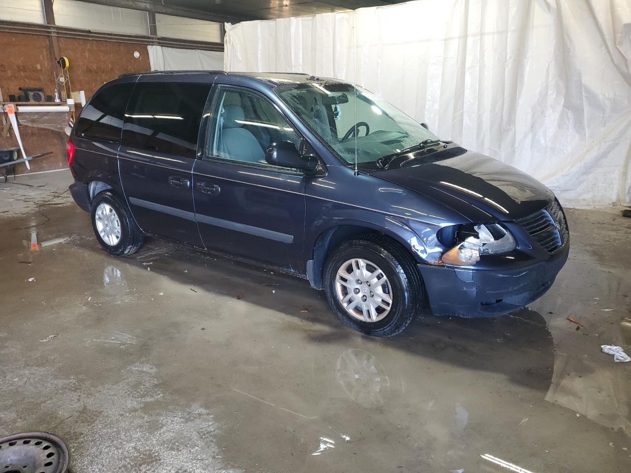 2007 Dodge Caravan - Image 4