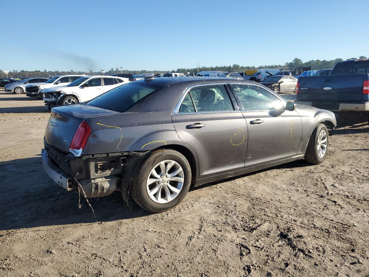 2016 Chrysler 300 - Image 3