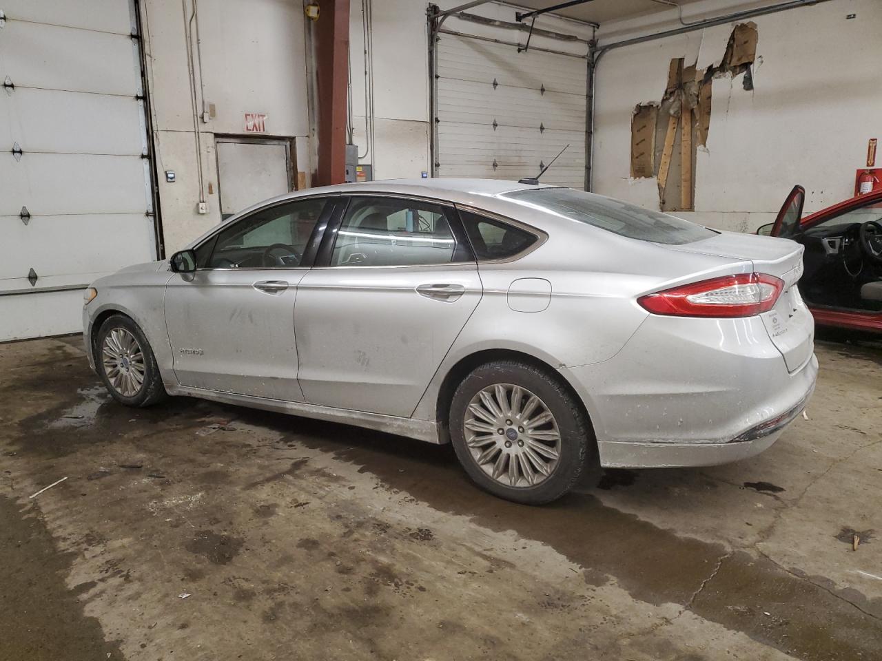 2013 Ford Fusion - Image 2