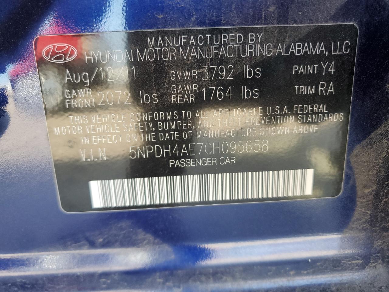 2012 Hyundai Elantra - Image 14