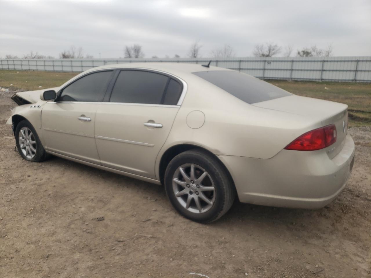 2007 Buick Lucerne - Image 2