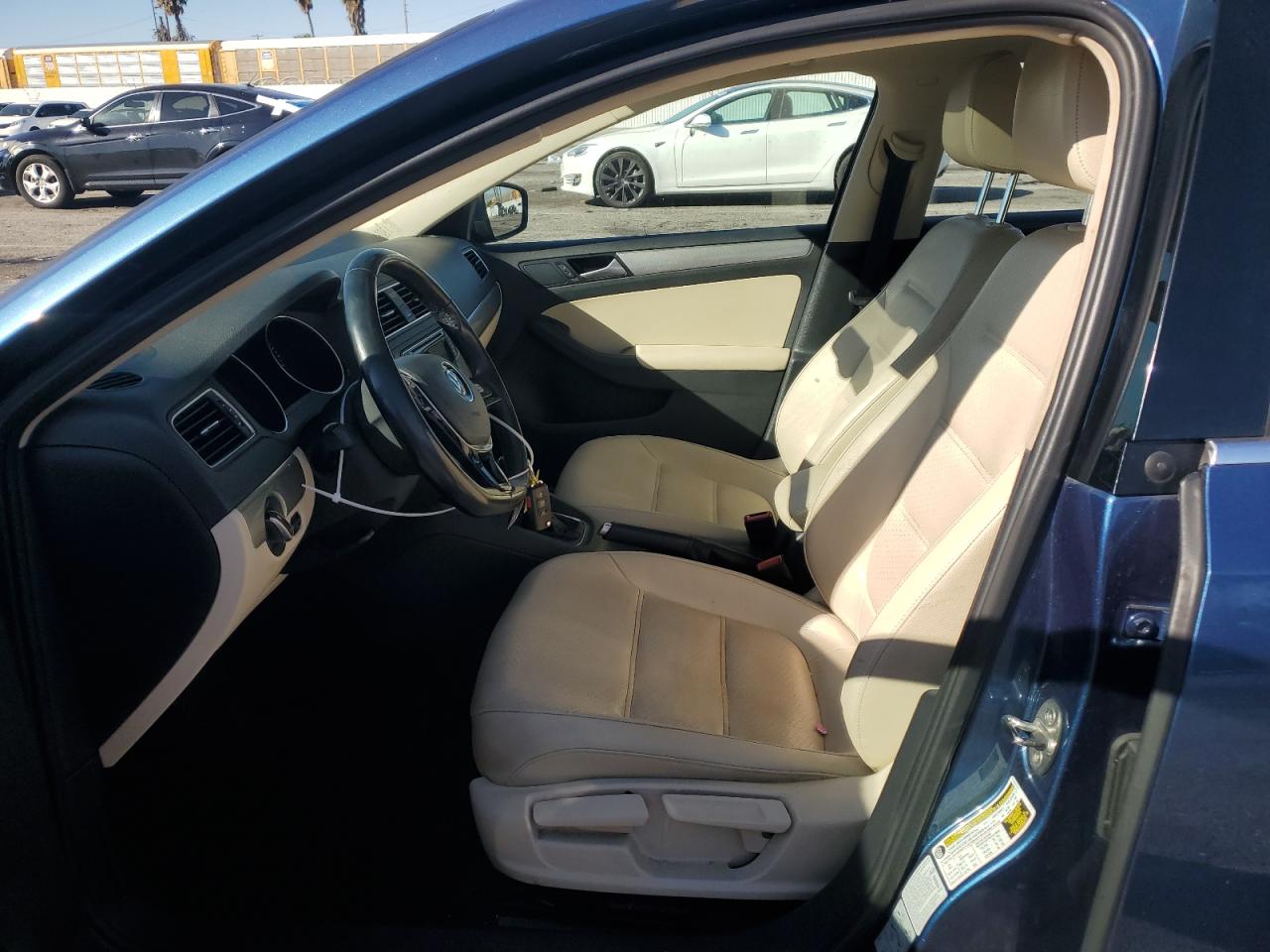 2017 Volkswagen Jetta - Image 7