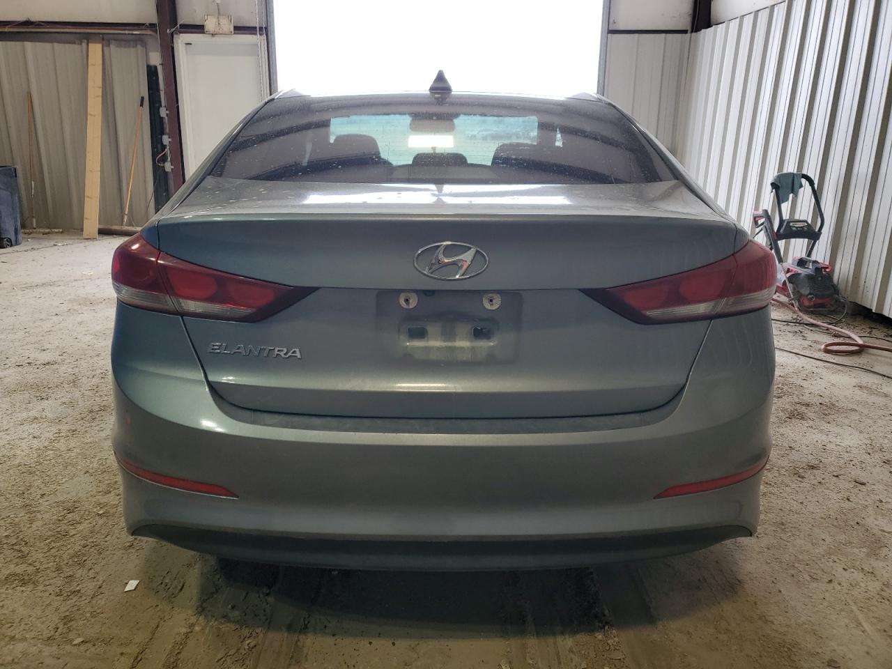 2018 Hyundai Elantra - Image 6
