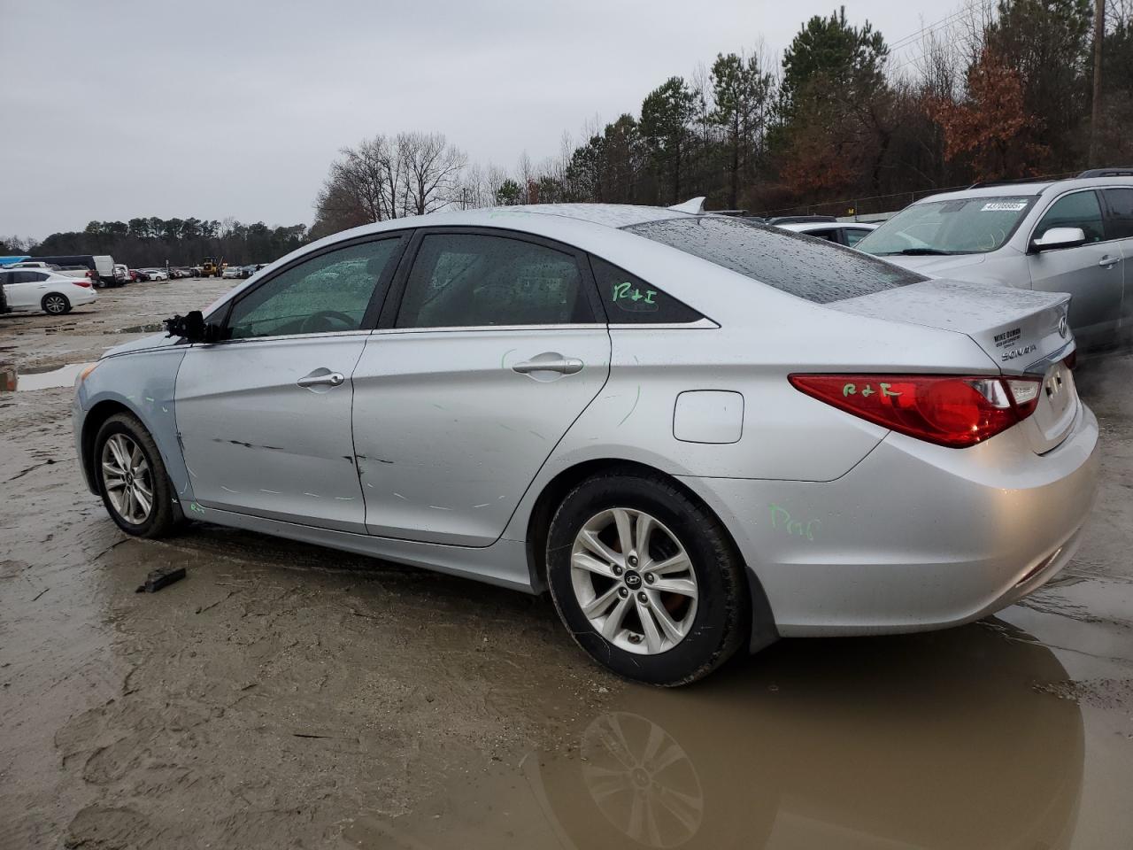 2013 Hyundai Sonata - Image 2