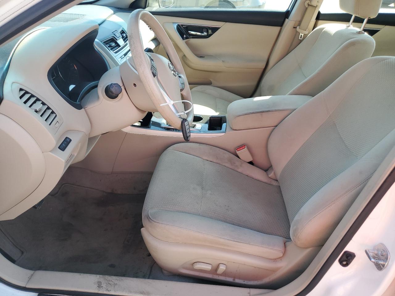 2014 Nissan Altima - Image 7