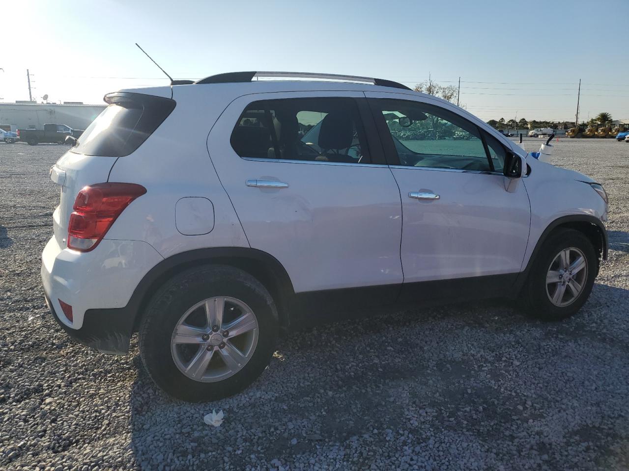 2020 Chevrolet Trax - Image 3