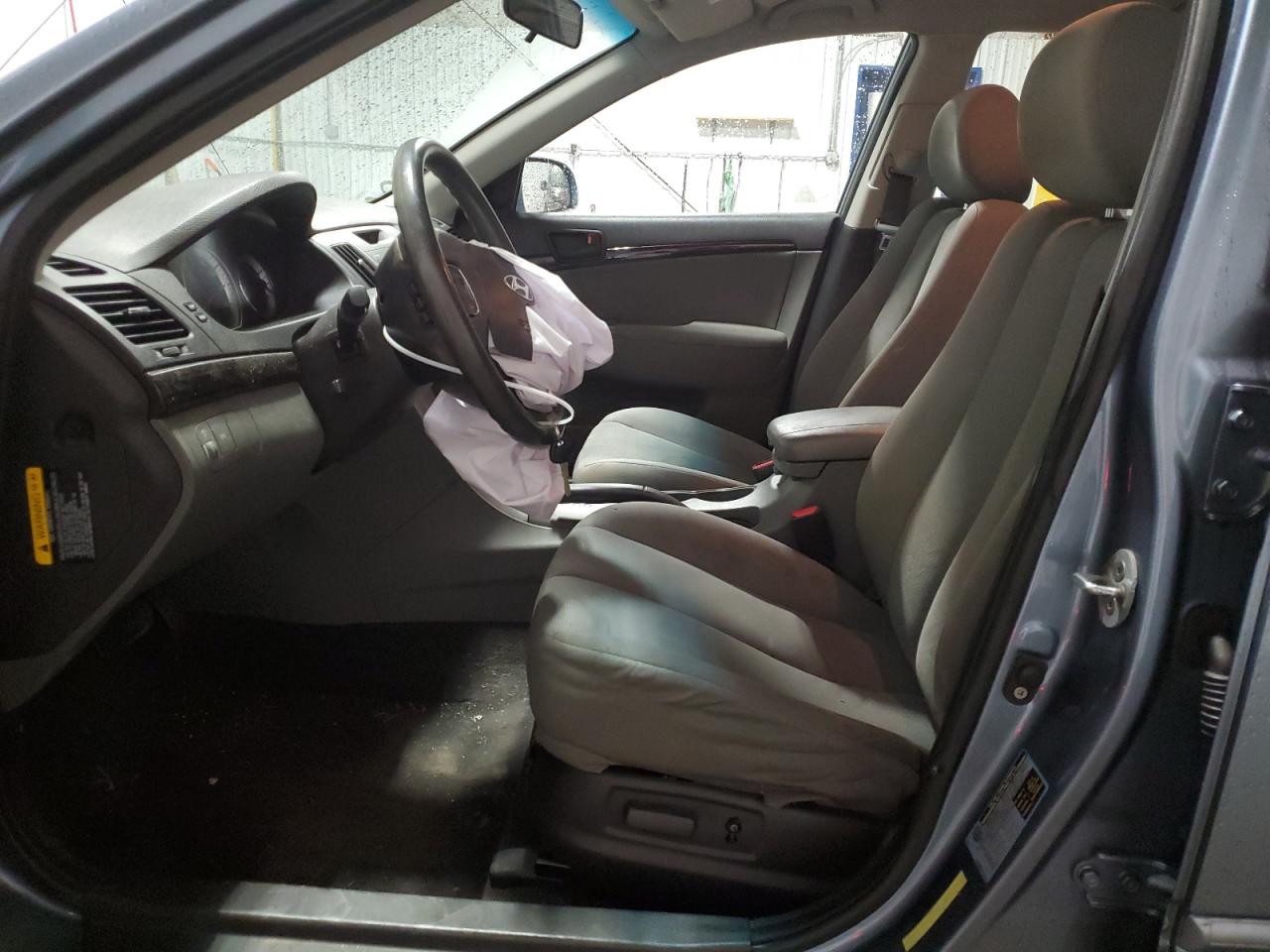 2009 Hyundai Sonata - Image 7