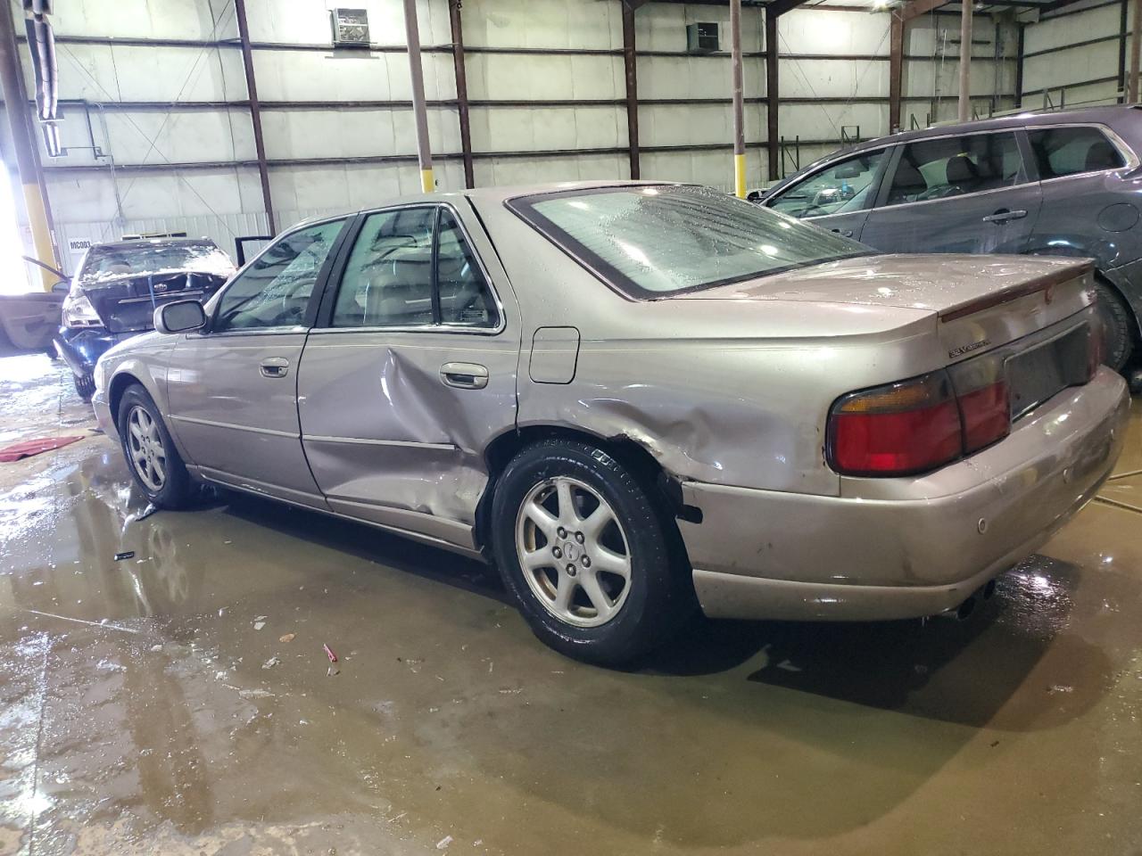 2001 Cadillac Seville - Image 2