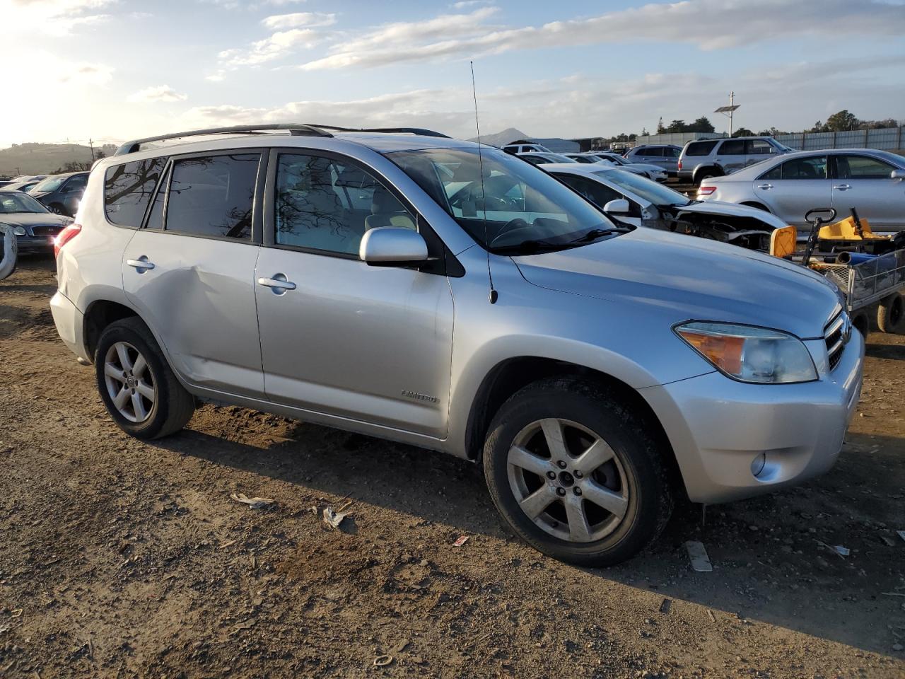 2007 Toyota RAV 4 - Image 4