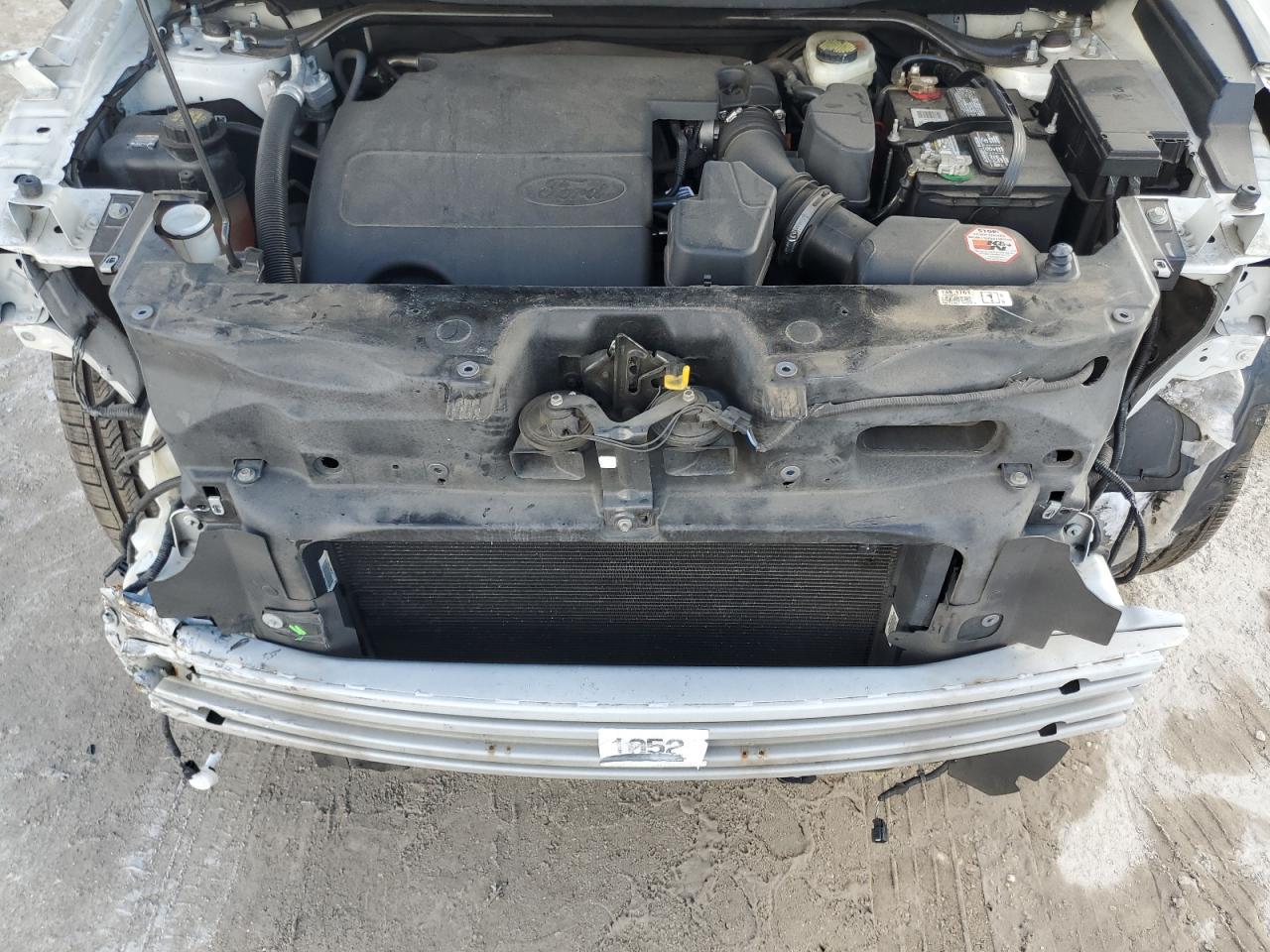 2016 Ford Explorer - Image 11