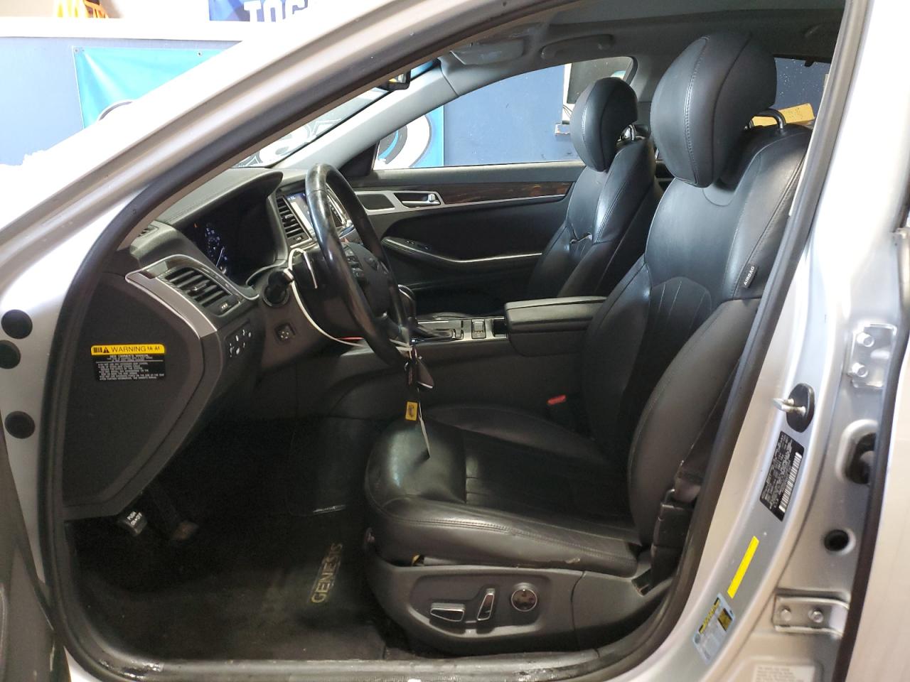 2015 Hyundai Genesis - Image 7