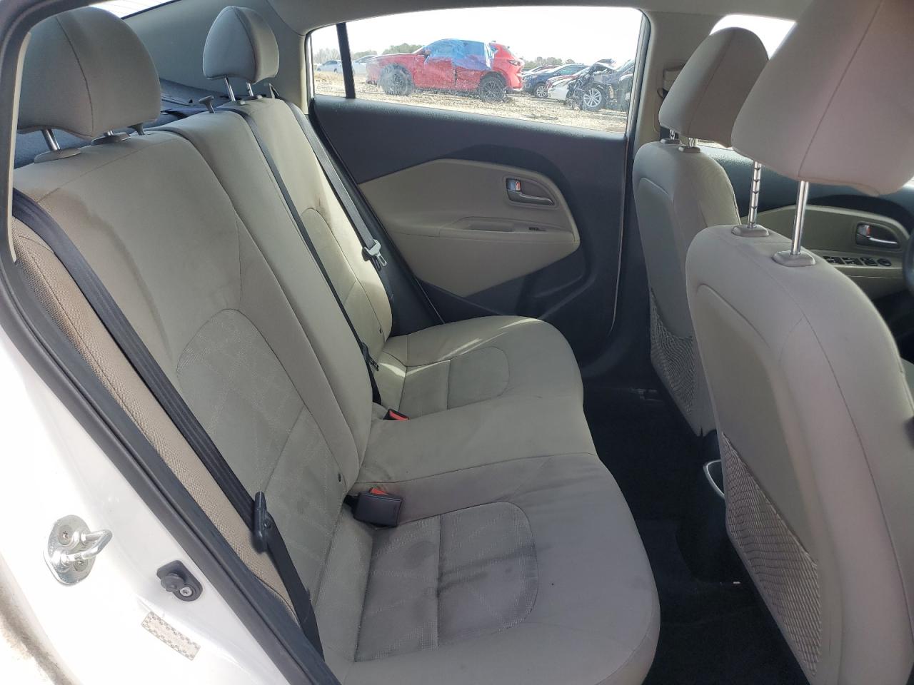 2015 Kia Rio - Image 10