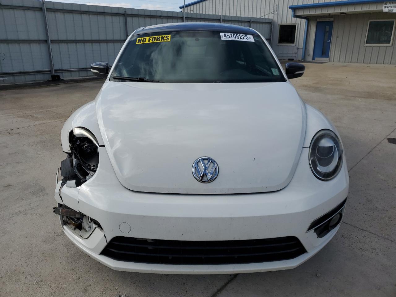 2013 Volkswagen Beetle - Image 5