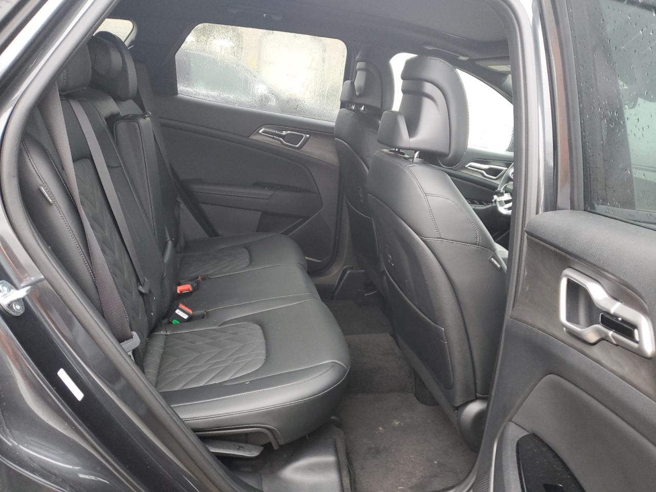 2024 Kia Sportage - Image 10