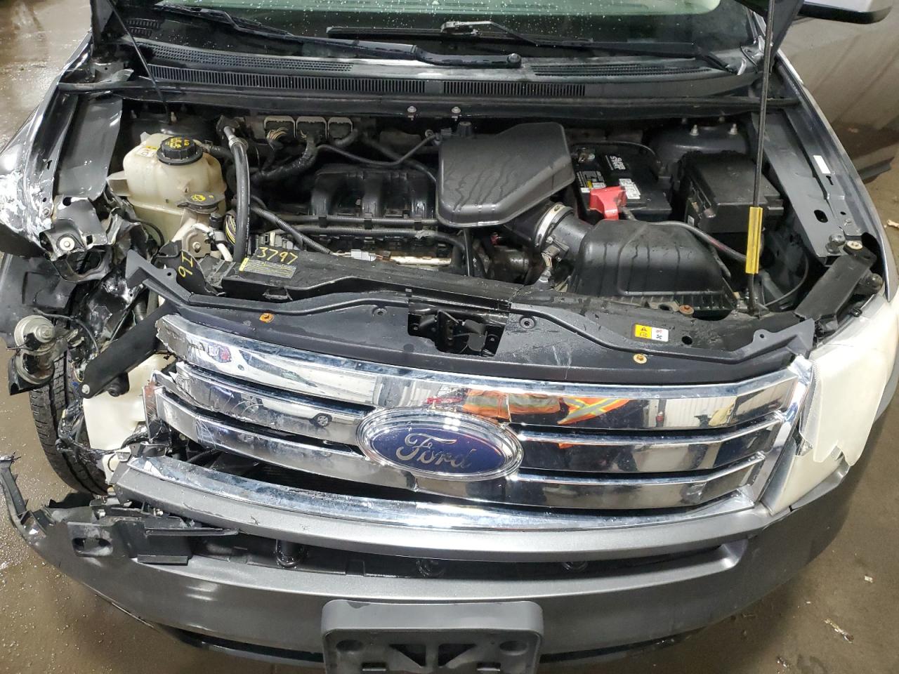 2010 Ford Edge - Image 12