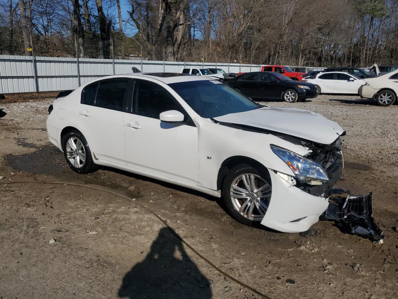 2015 Infiniti Q40 - Image 4