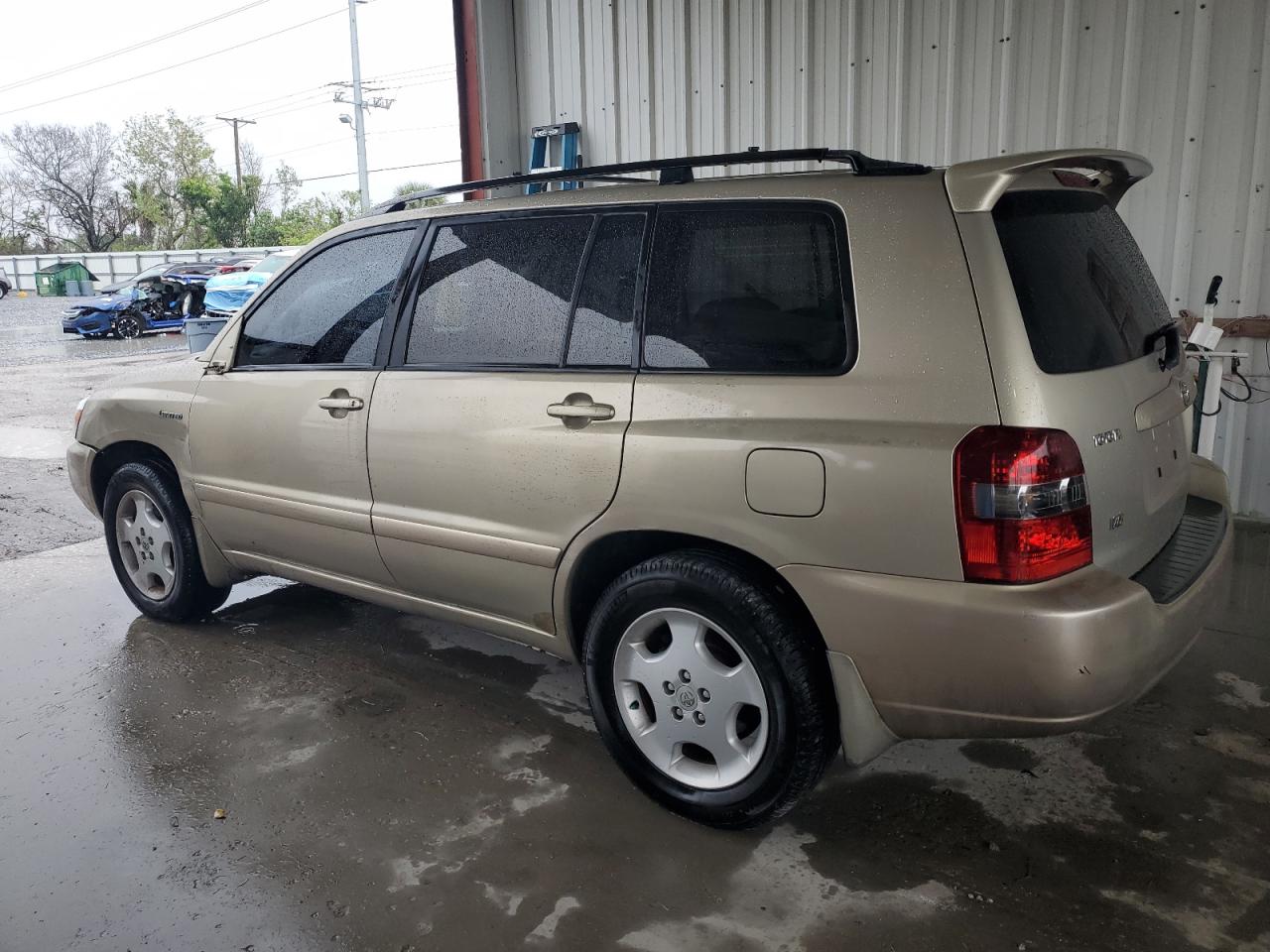 2005 Toyota Highlander - Image 2