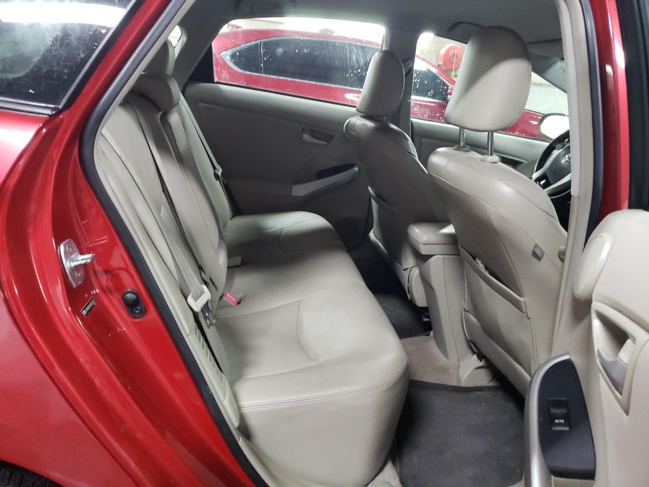 2010 Toyota Prius - Image 10