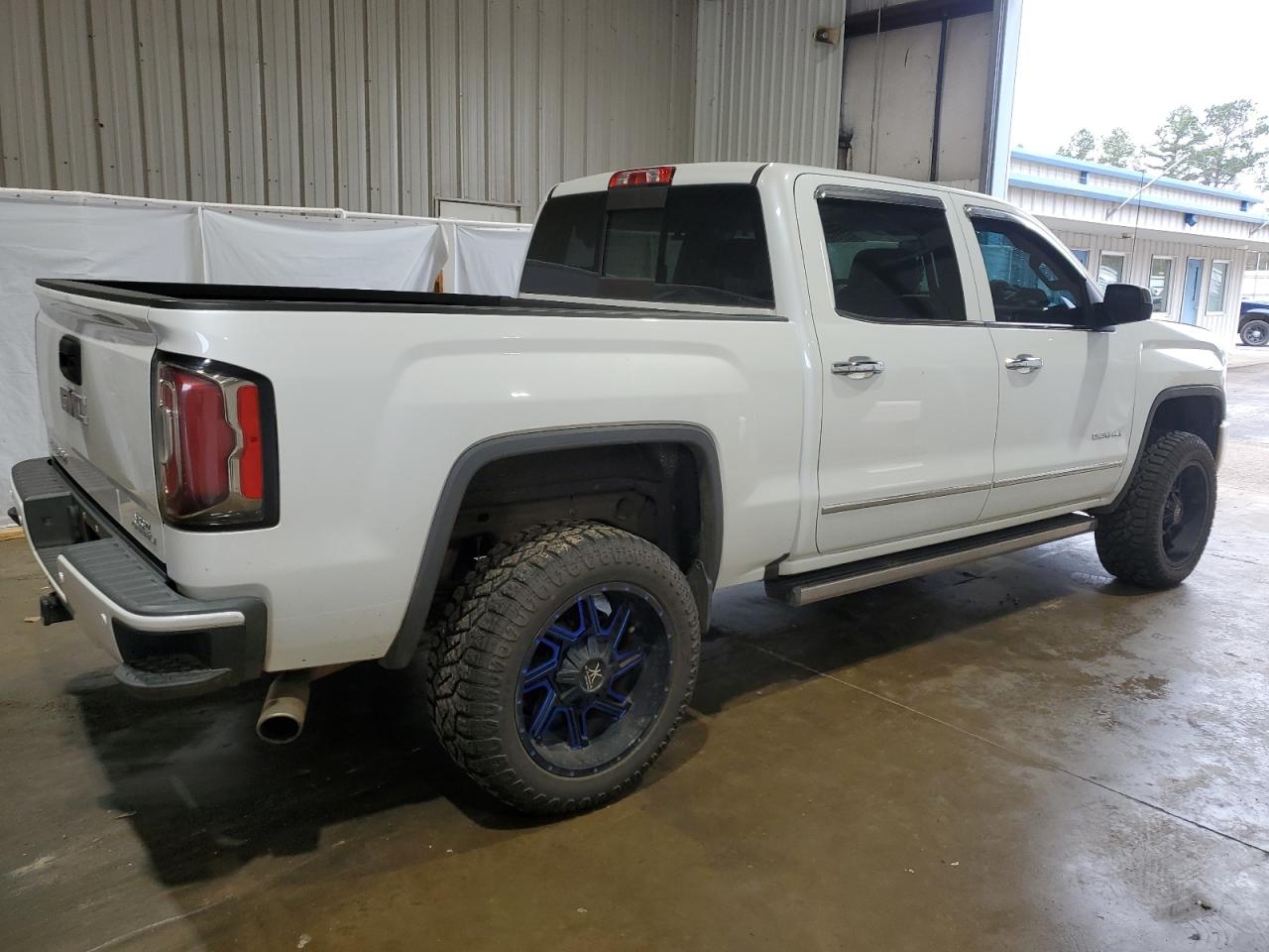 2016 GMC Sierra - Image 3