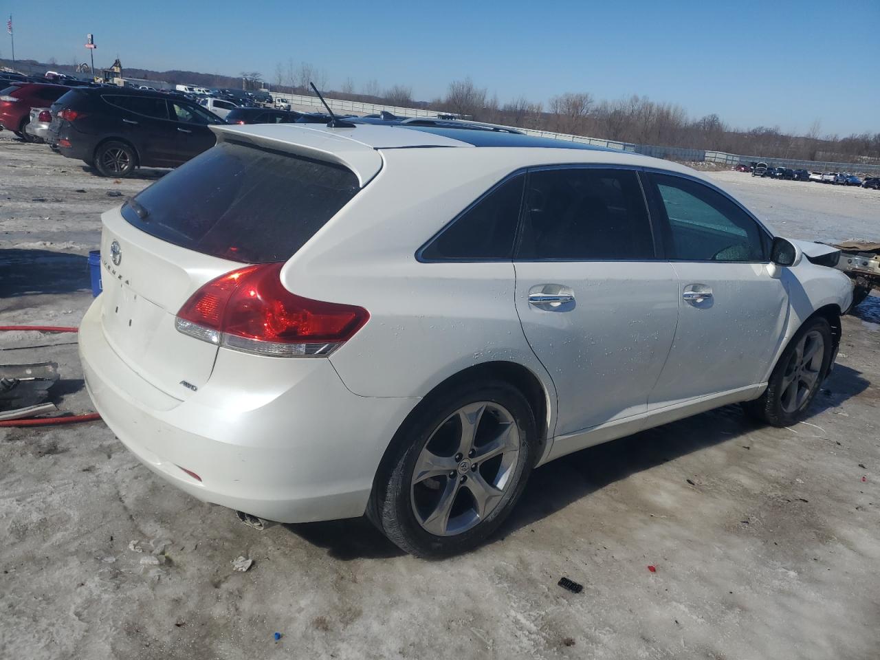 2010 Toyota Venza - Image 3