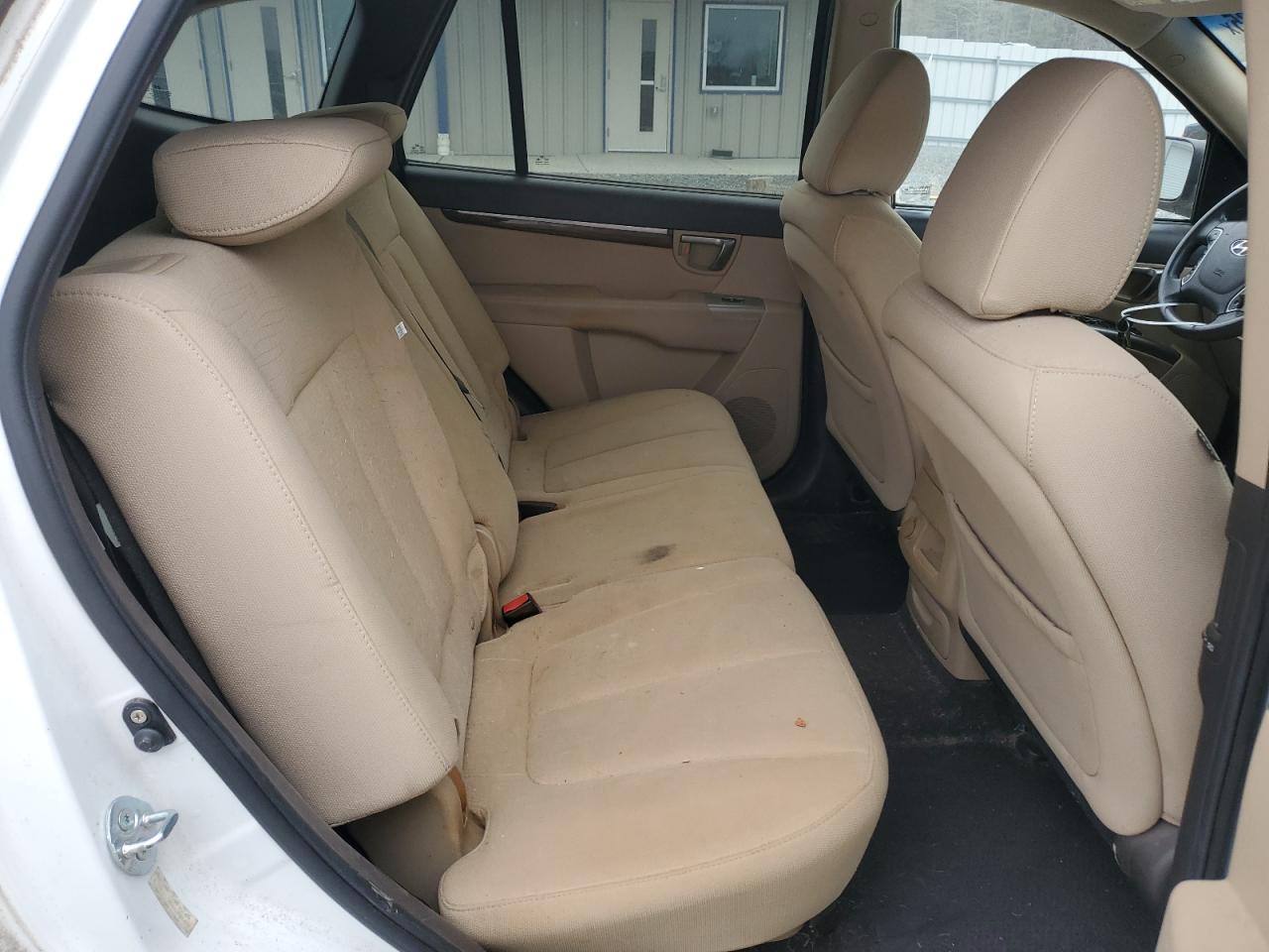2010 Hyundai Santa Fe - Image 11
