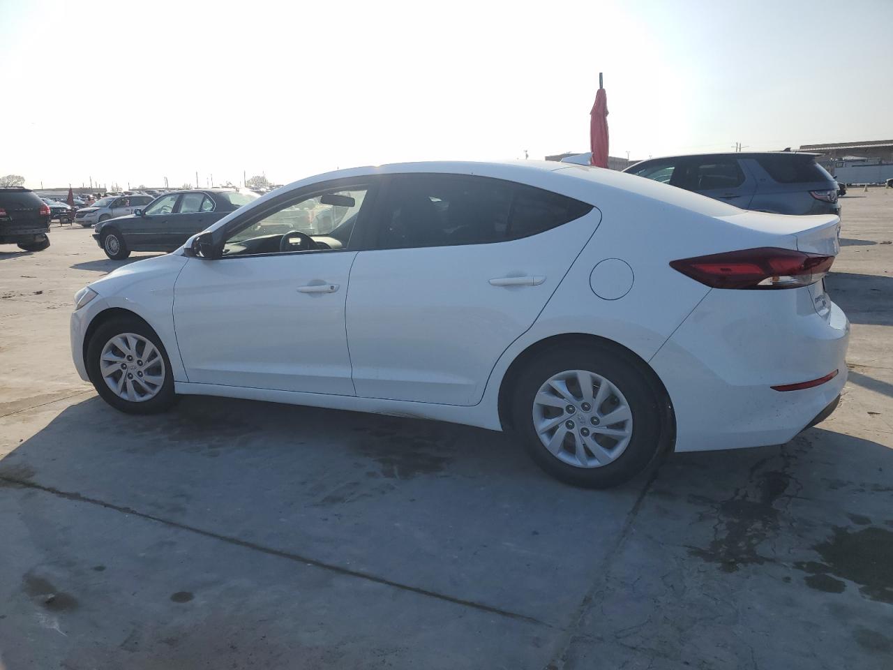 2018 Hyundai Elantra - Image 2