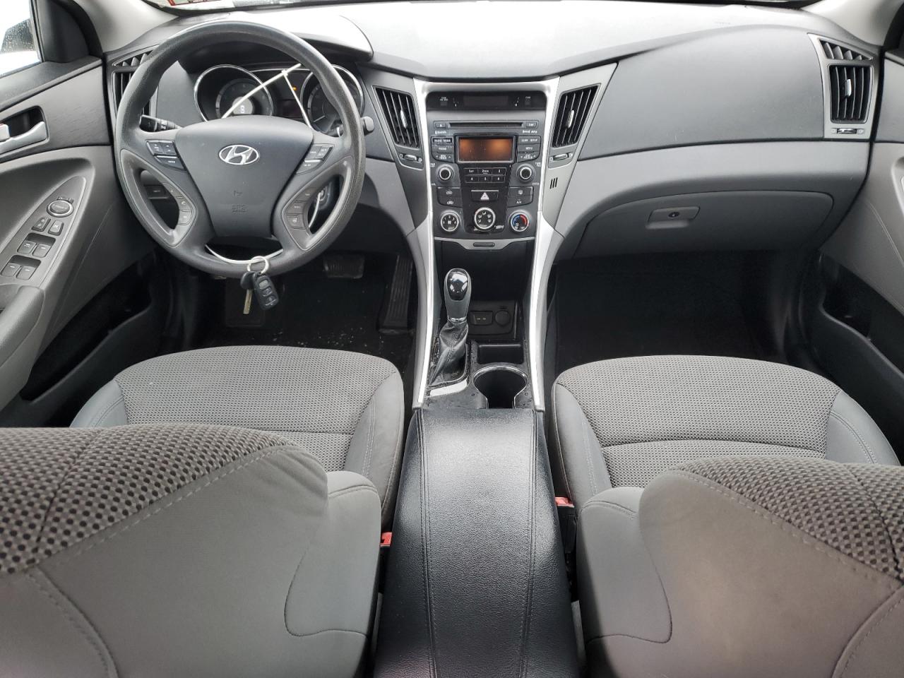 2014 Hyundai Sonata - Image 8