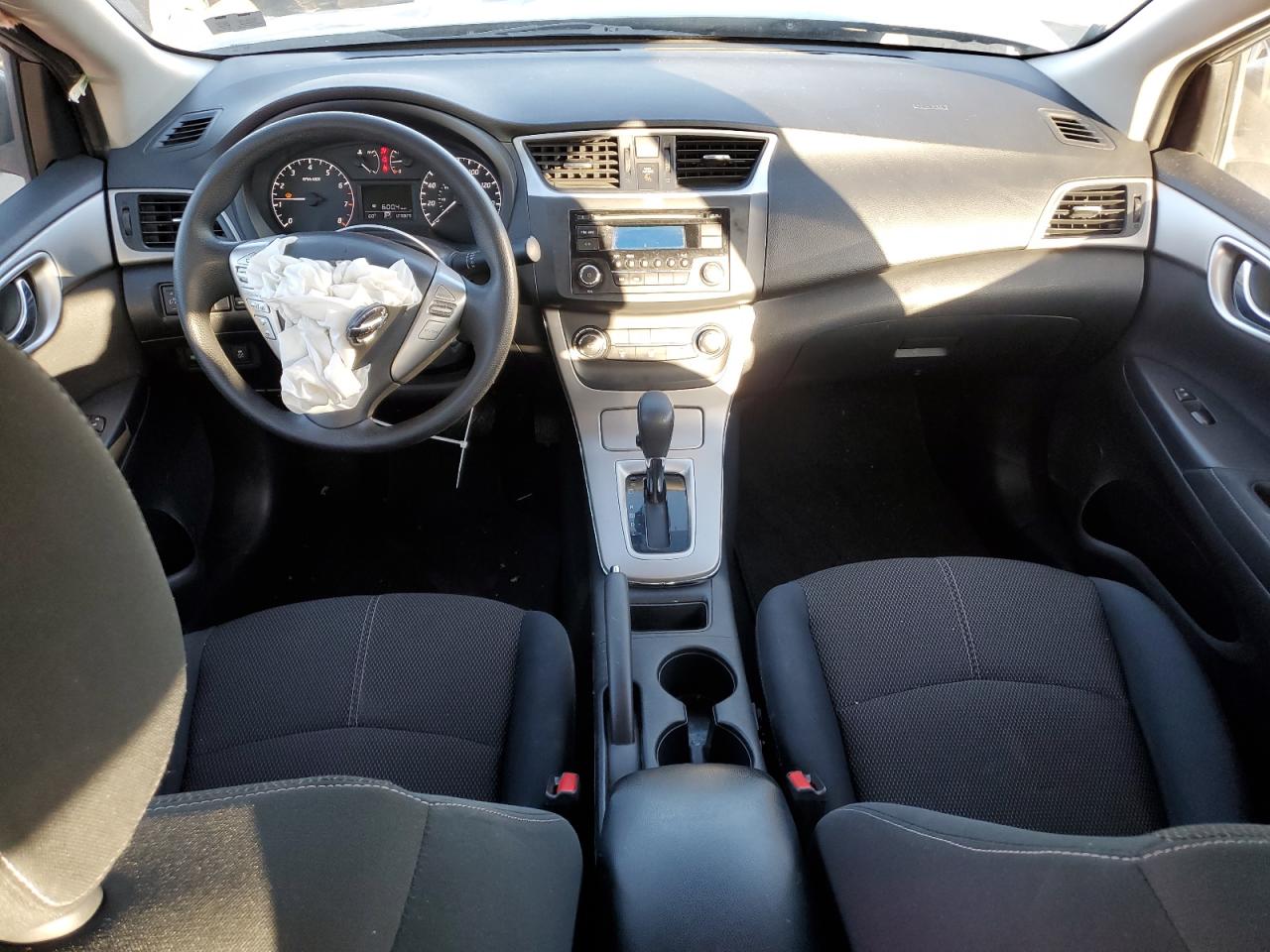 2015 Nissan Sentra - Image 8
