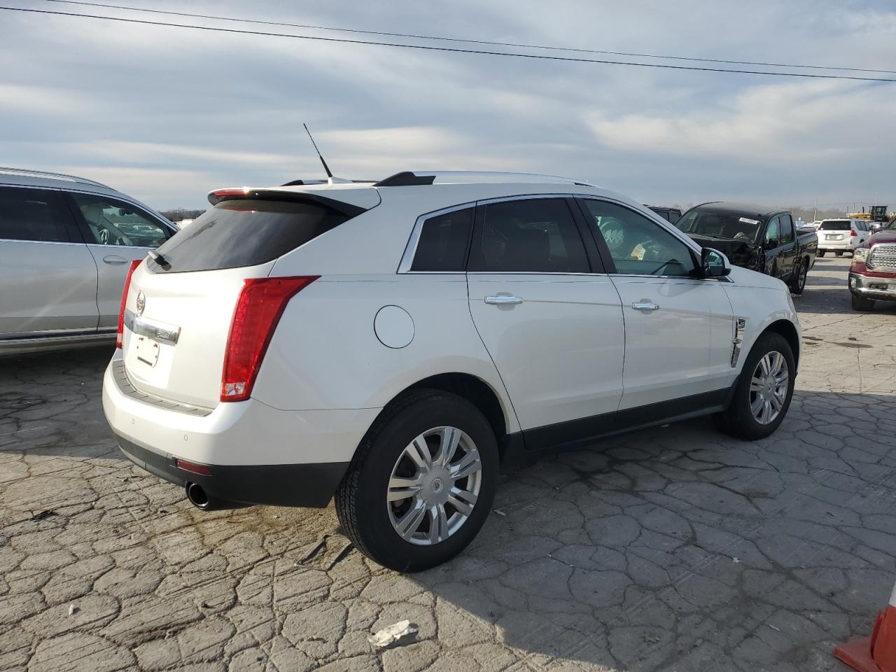 2010 Cadillac SRX - Image 3