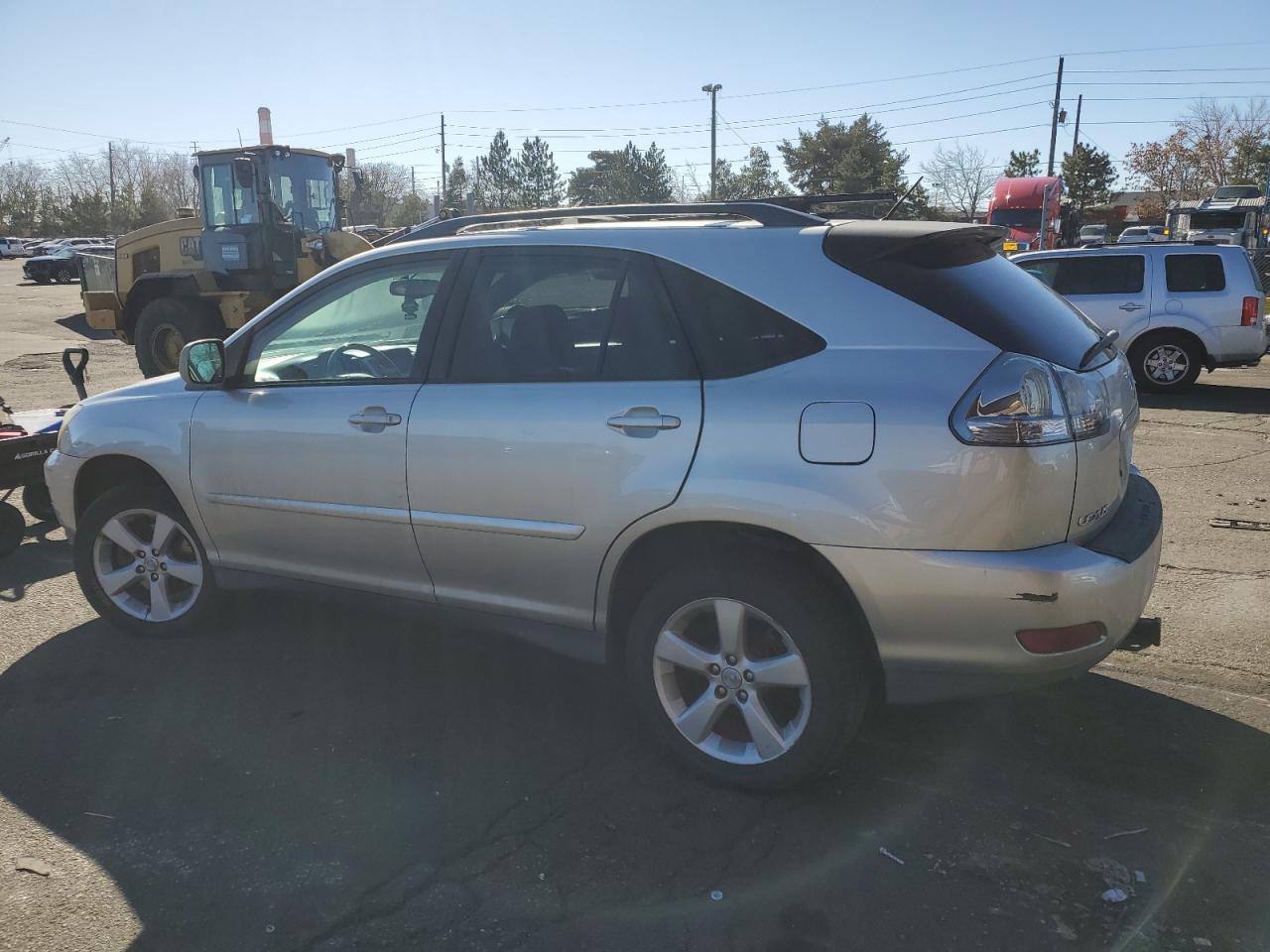 2005 Lexus RX - Image 2