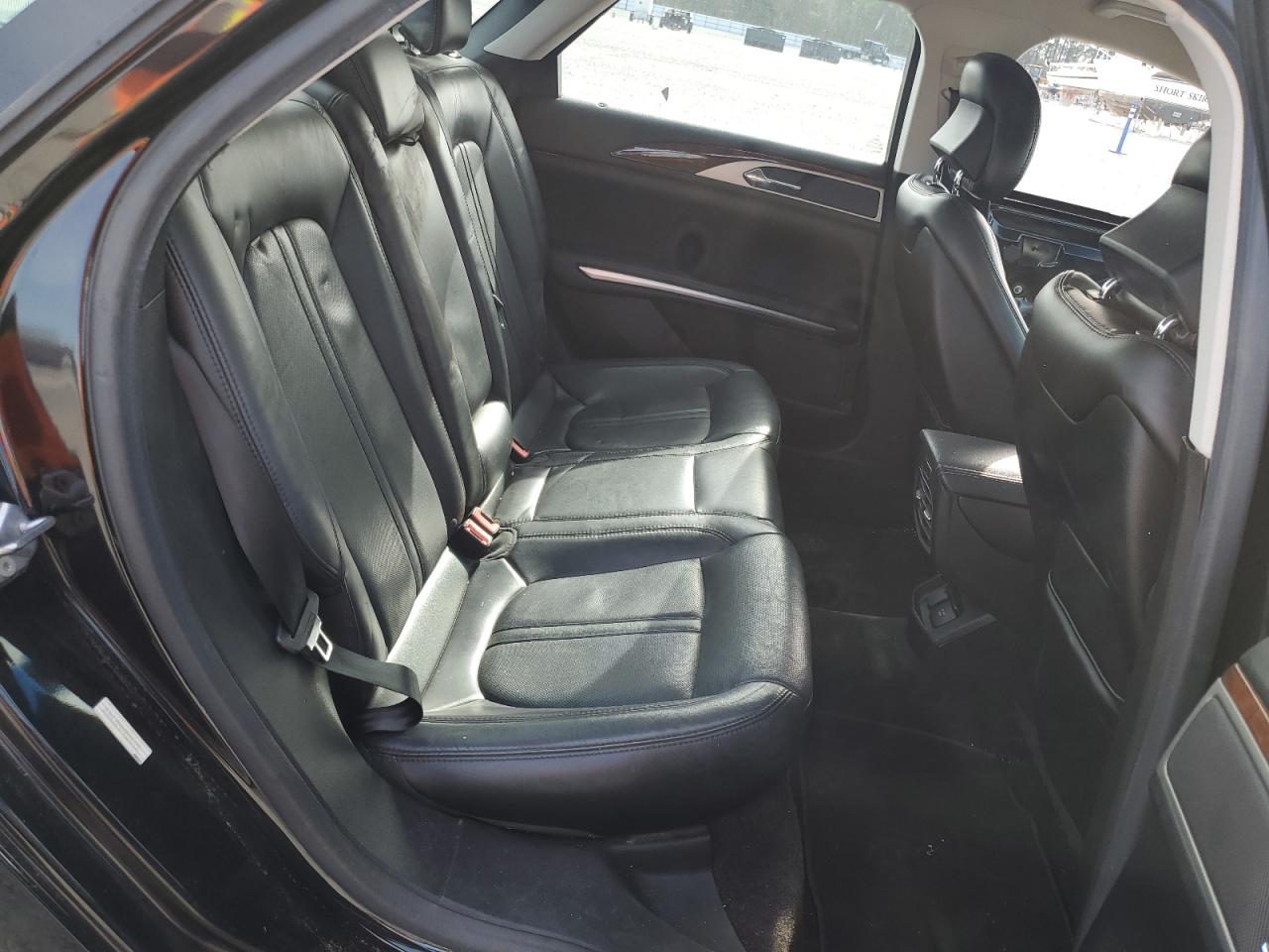 2015 Lincoln MKZ - Image 10