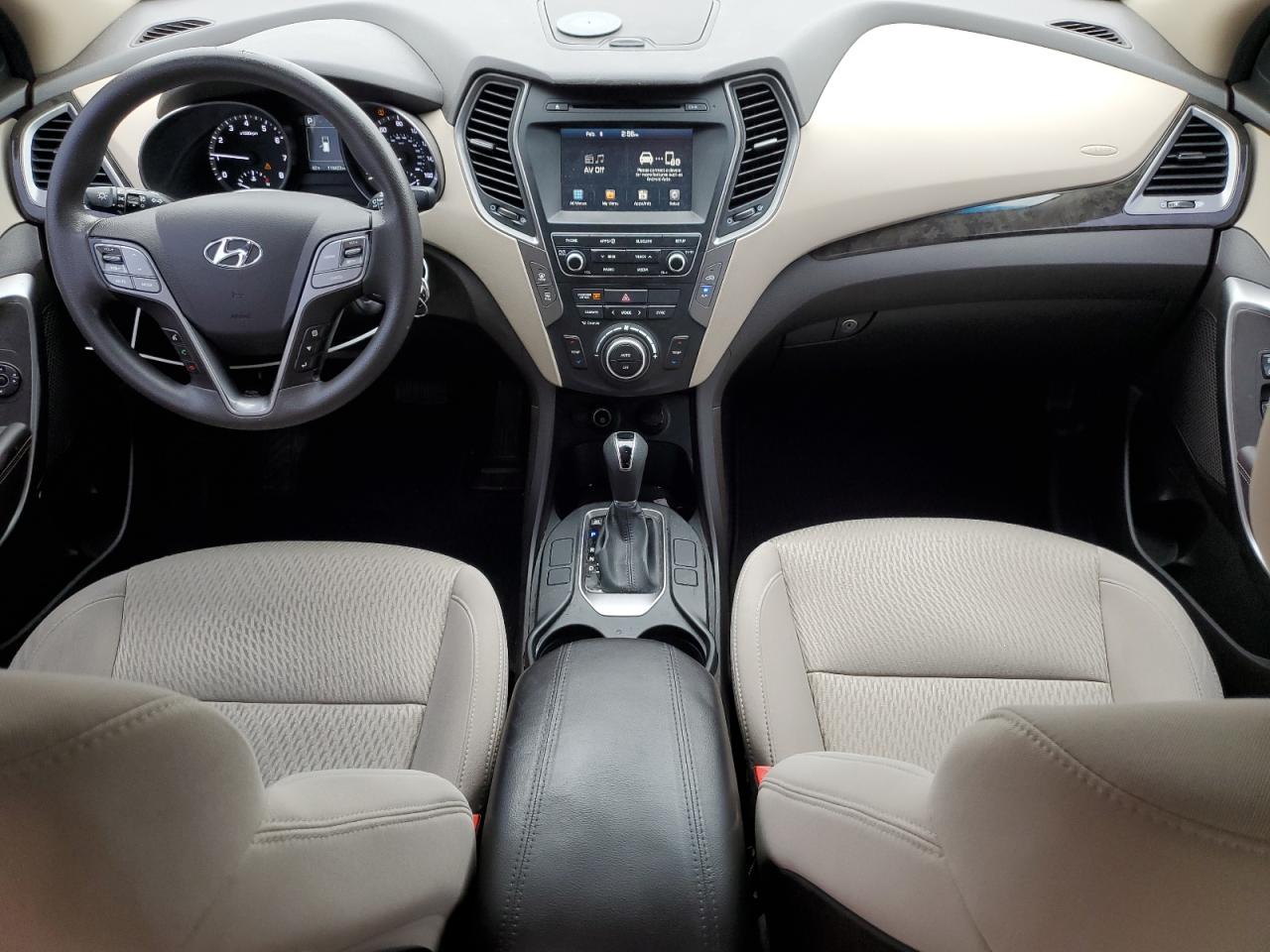 2017 Hyundai Santa Fe - Image 8