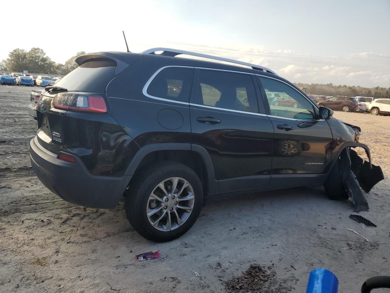 2019 Jeep Grand Cherokee - Image 3