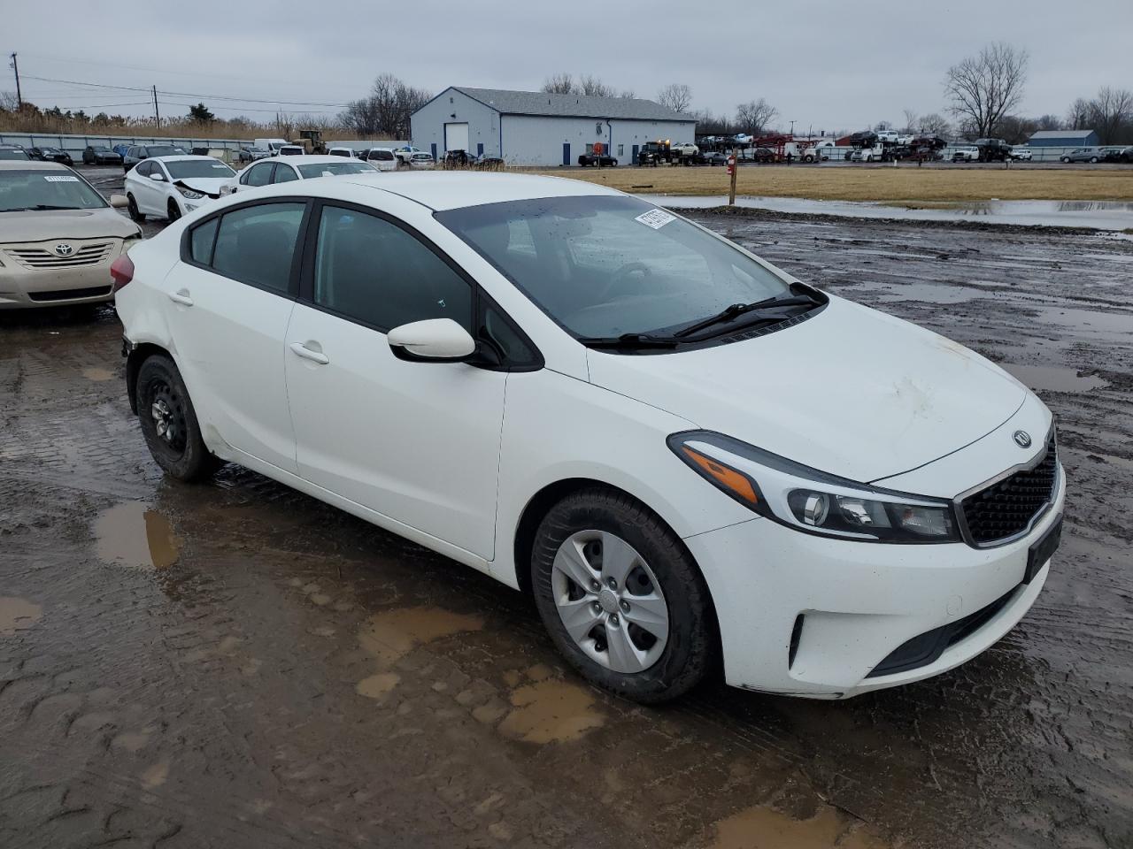 2017 Kia Forte - Image 4