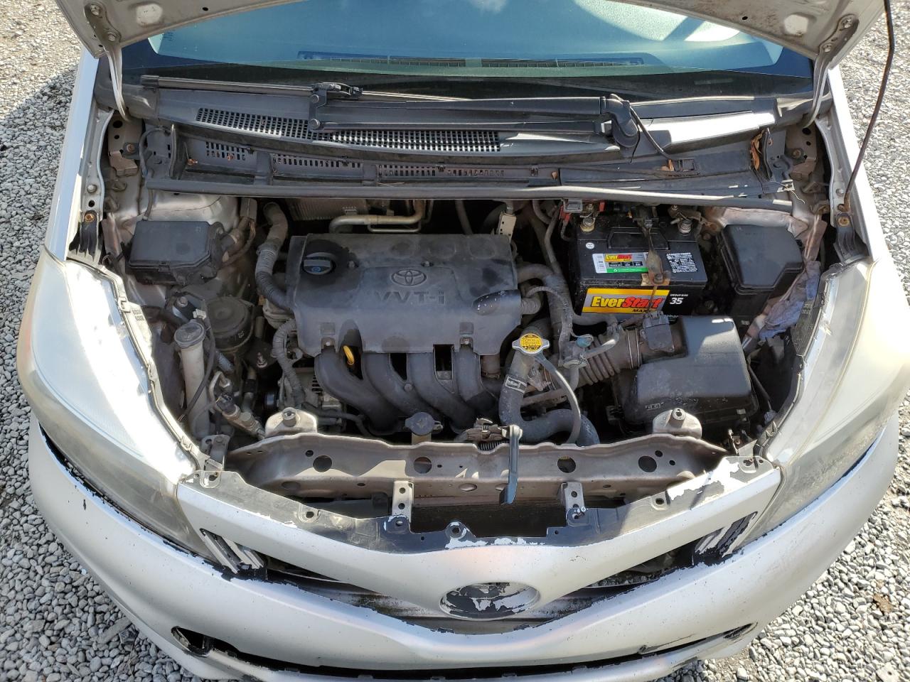 2012 Toyota Yaris - Image 11