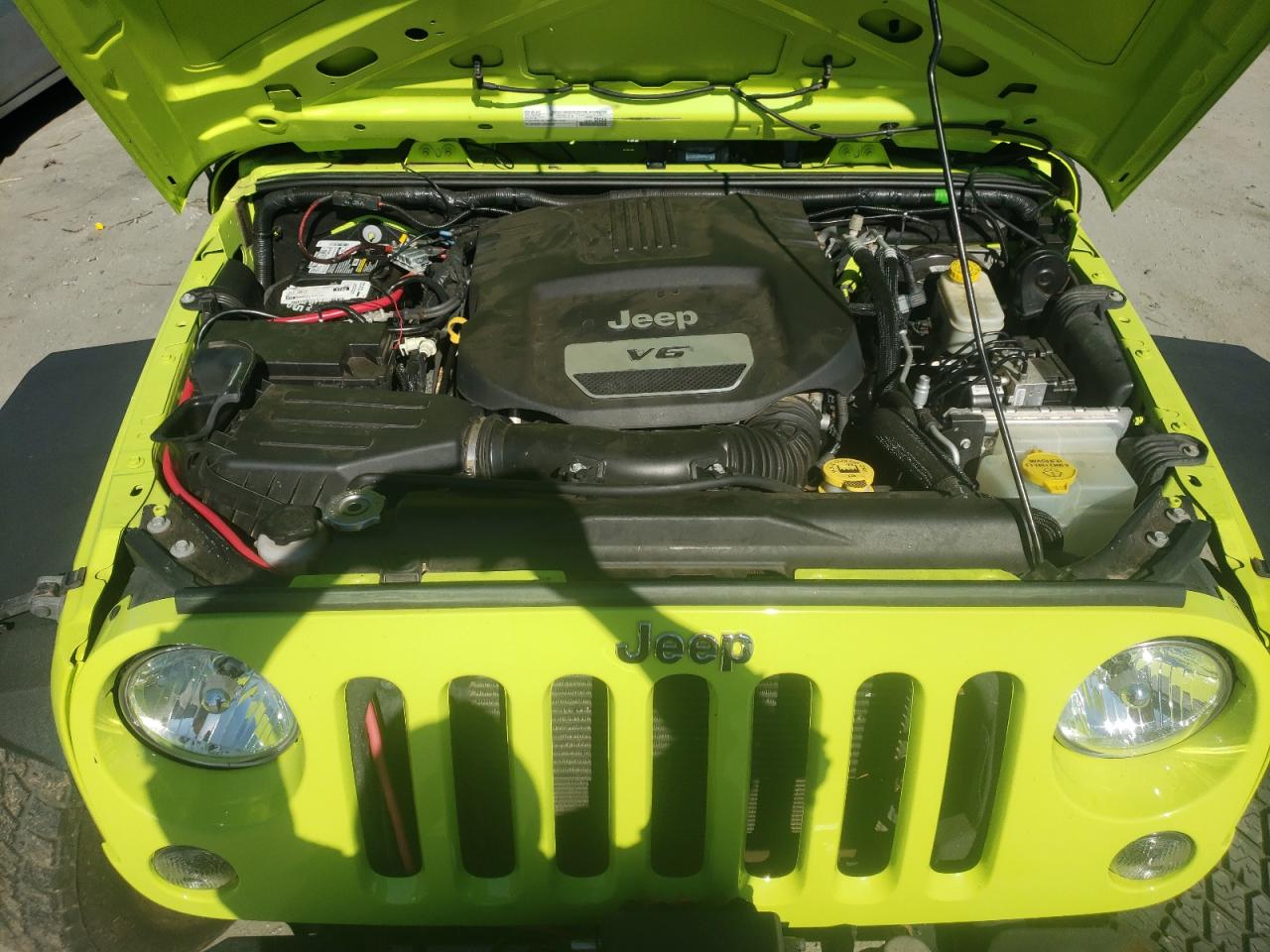 2016 Jeep Wrangler - Image 13