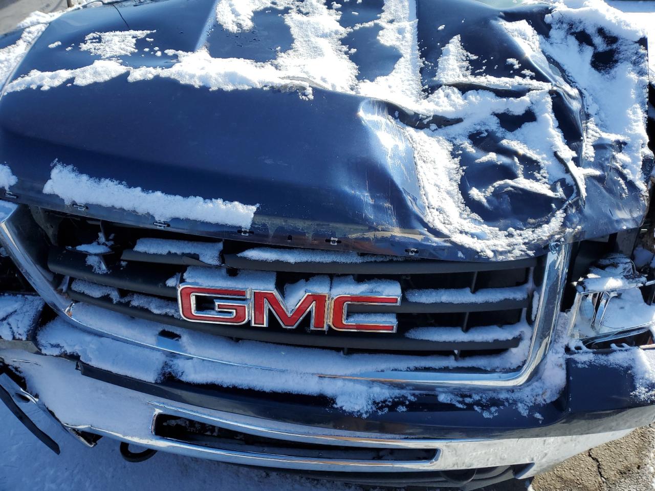 2009 GMC Sierra - Image 13