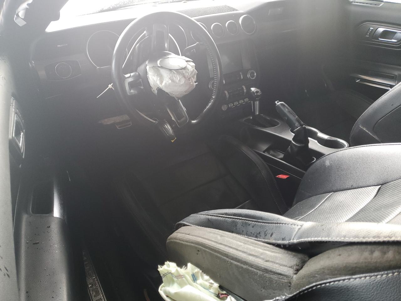 2019 Ford Mustang - Image 8