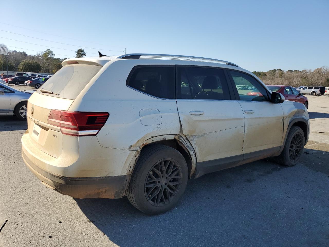 2019 Volkswagen Atlas - Image 3