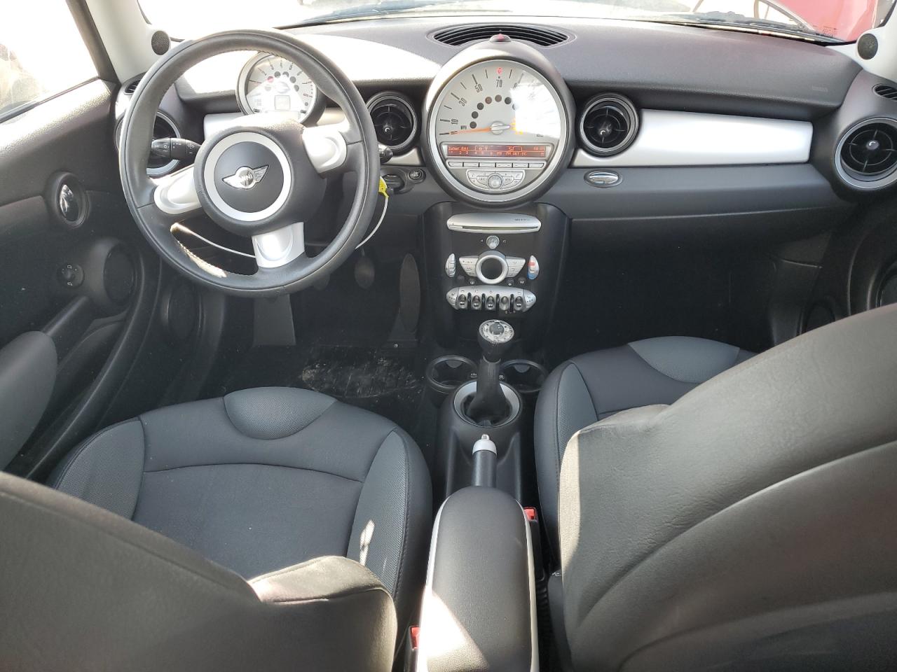 2008 Mini Cooper 3-D VIN: WMWMF33536TU68000 Lot: 45538065