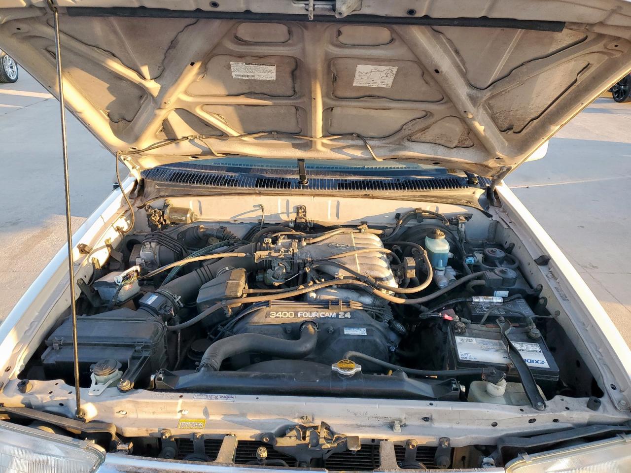 1998 Toyota 4Runner - Image 12